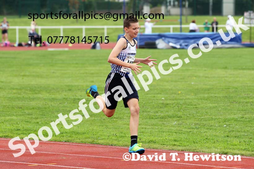 Mens and Boys 800 metres, 2021 North Eastern Track and Field Champs., Middesbrough. Photo: David T. Hewitson/Sports for All Pics